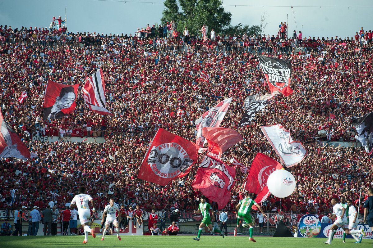 MarrakechProjet's tweet photo. Mouad, 19 ans, ultra du #KACM: « Les ultras se rendent surtout au stade pour faire passer des messages politiques [...] Nous revendiquons d’être comme la voix du #peuple. » Le #stade, vivier des contestations, par @arnaudroszak @boulay_louis et @Ca_Montagu https://t.co/hPS3i7Kccy https://t.co/tey67g2gnm
