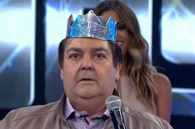DiretoFrontBlog's tweet photo. Faustão é convidado a ser o novo guru do Presidente Tanganoaro https://t.co/eqsckEgEFt https://t.co/8CwfodMeUt