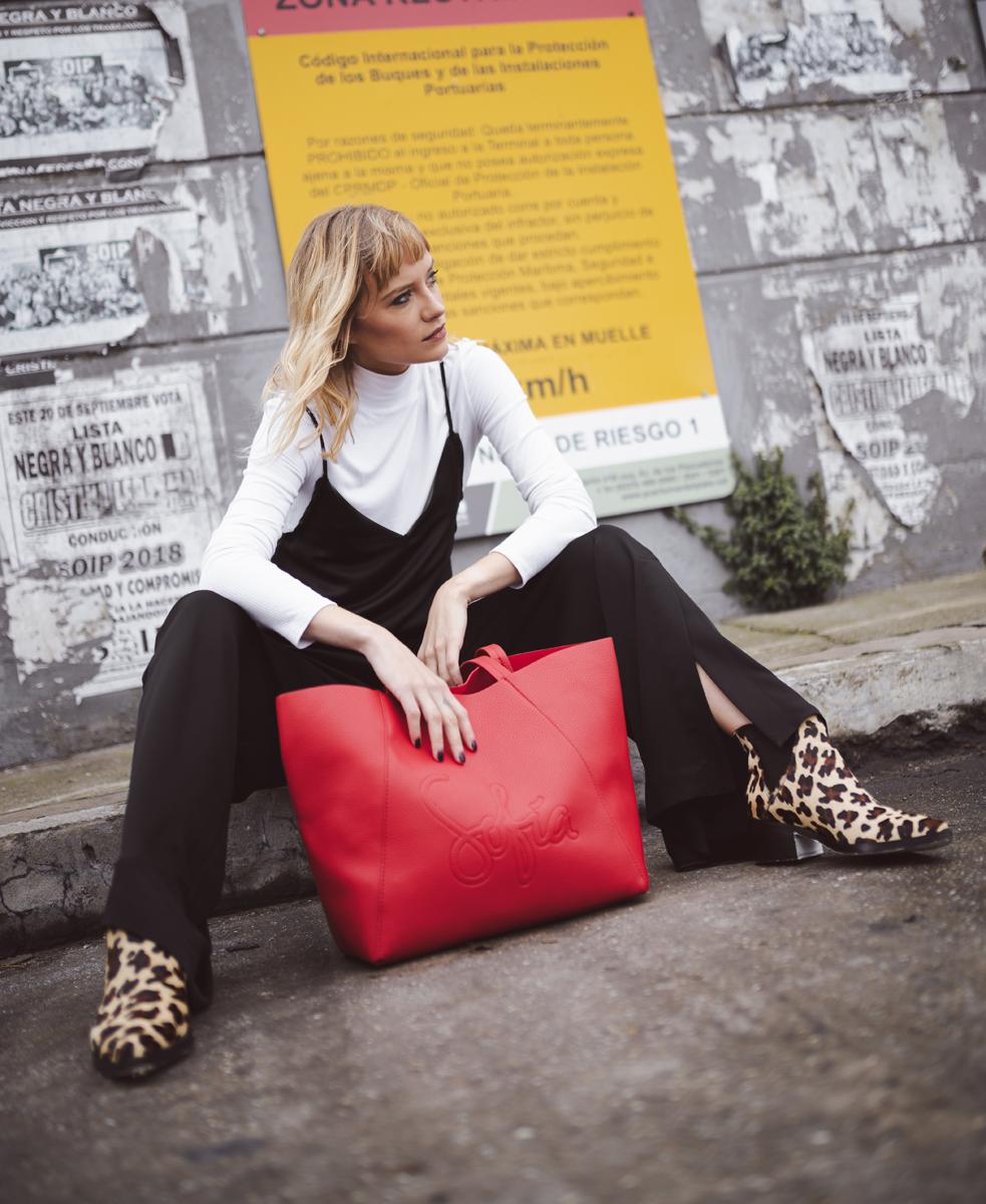 •ma scène préférée•
Bolso Dea sofiasarkany.com/products/bolso…