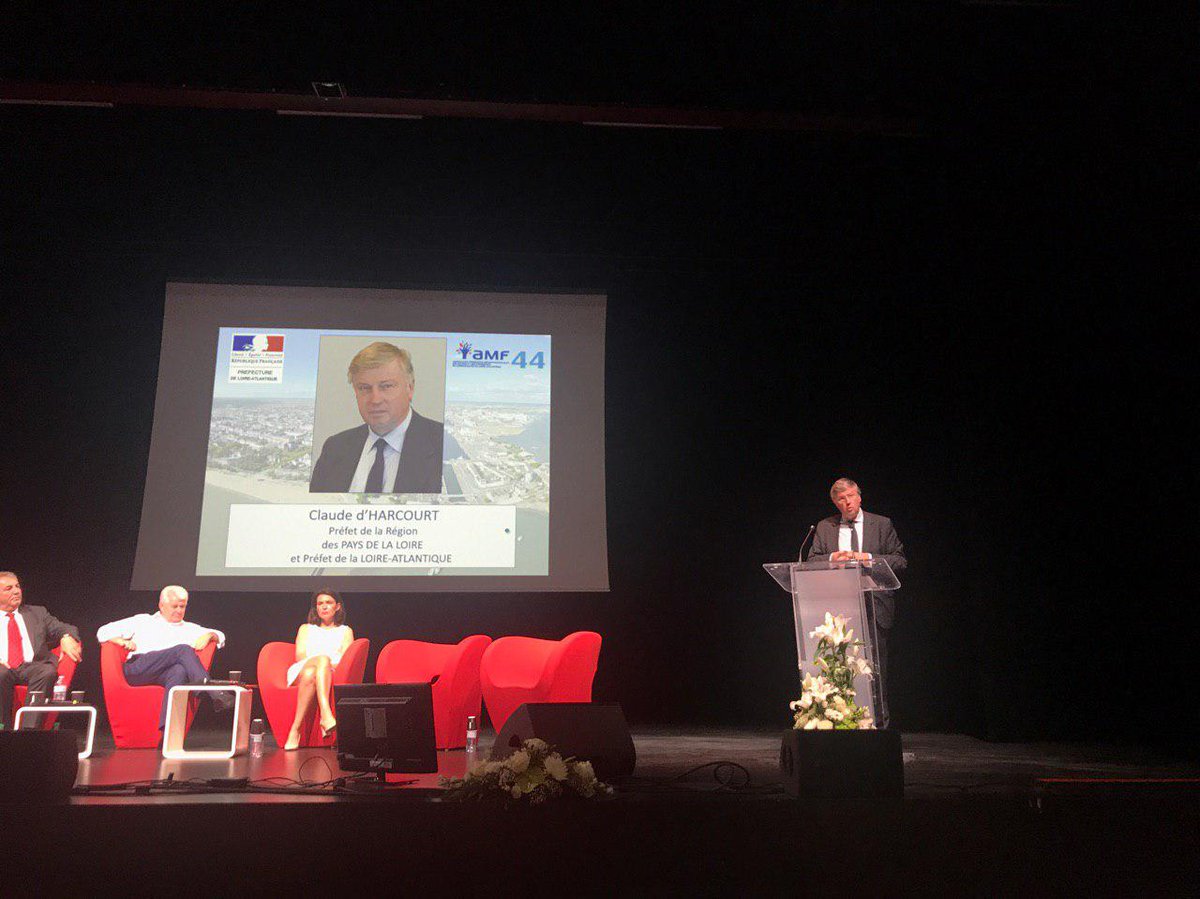 valerie_oppelt's tweet photo. Assemblée Générale de l'#AMF44 ce matin à #SaintNazaire.
Les #maires par leurs actions sur l'ensemble des #territoires sont autant de piliers de la #République.
Le statut de l'élu local sera revalorisé, c'est là tout le sens du projet de loi #Proximité &amp; #Engagement @SebLecornu https://t.co/EHx22sZzq1
