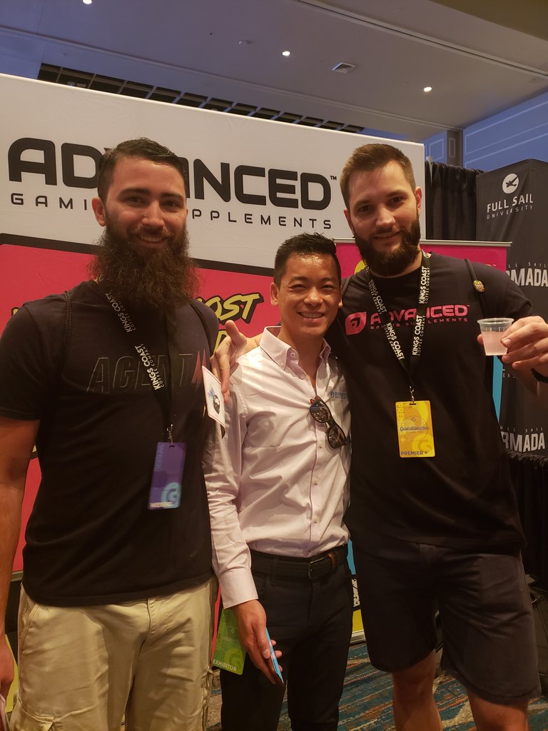 iLangston_TV's tweet photo. Got to meet the legend @AdvancedCEO and #getadvanced at @GuardianCon https://t.co/jQ1Jdw6X57
