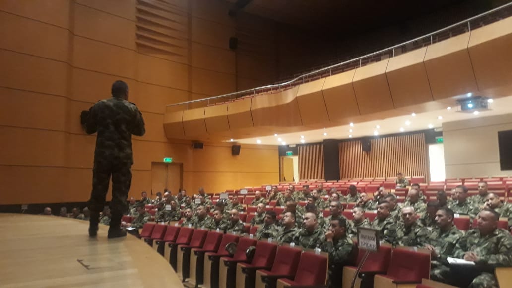 Ejercito_Disan's tweet photo. #FelizViernes| Gestión de Medicina Laboral participó del seminario en la @ESMIC_EJC dirigido al personal de oficiales postulados para ascenso sobre el proceso junta médica laboral y #FIMED. Enfocándonos en un servicio de excelencia. Somos #HéroesAsistiendoHéroes #SaludPrimeraLey https://t.co/itkUFMHz9P