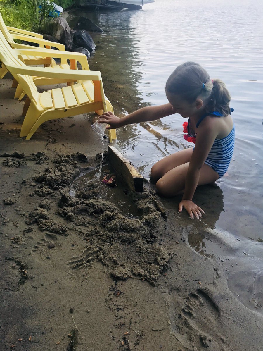 LaneAnge's tweet photo. Summer learning cottage style. Trouble shooting ways to keep the water in our Barbie pool ๐๐ปโโ๏ธ. #notmuchluck #trytryagain #waterbaby https://t.co/DGxAGU5PYh