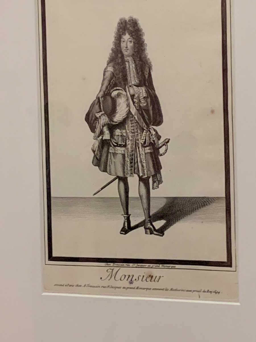 NLittle88's tweet photo. Look@who I found at the Met Museum @vlavla @evan_m_williams #NotesOnCamp https://t.co/mJgGffcTK8
