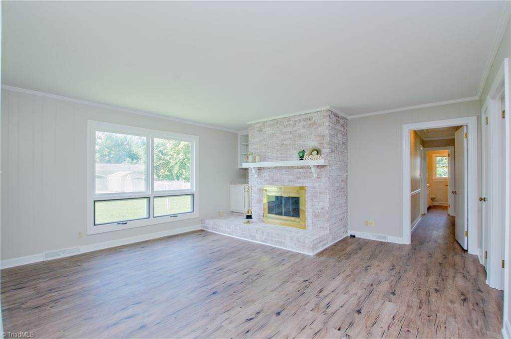 RealtyOneTriad's tweet photo. Beautiful home for sale in Rowan county! Located in an established neighborhood on a half acre corner lot just down the street from historic Salisbury is this 3 bedroom 2.5 bath renovated rancher! https://t.co/AnyjvfKzov https://t.co/XgK9gRDoKp