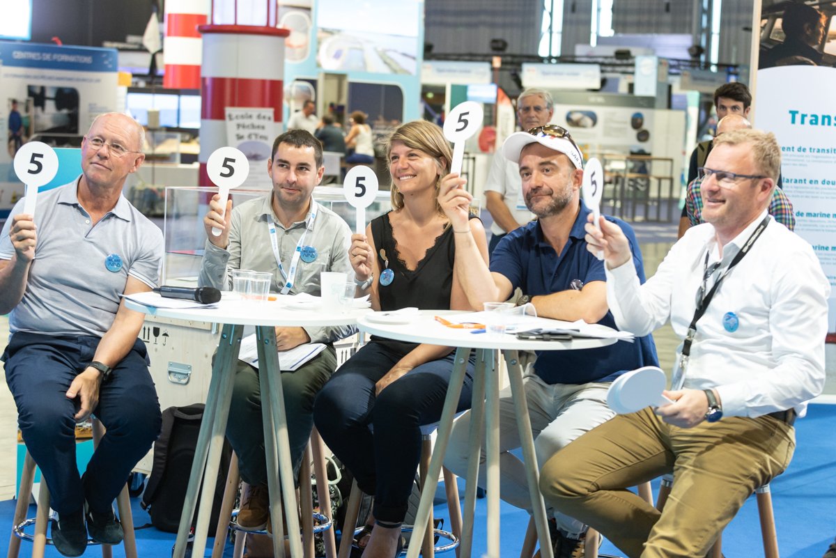 wearenina's tweet photo. ✨ TEMO, grand lauréat des #NINAwards ✨
Le propulseur électro-portatif de TEMO est le coup de 💙 du jury, il obtient la note maximale.
👏 Bravo à lui &amp; à tous les candidats! 
📷 Retour sur une journée riche en idées ingénieuses, en rires et en questions pointues! https://t.co/qU0w4z2loY