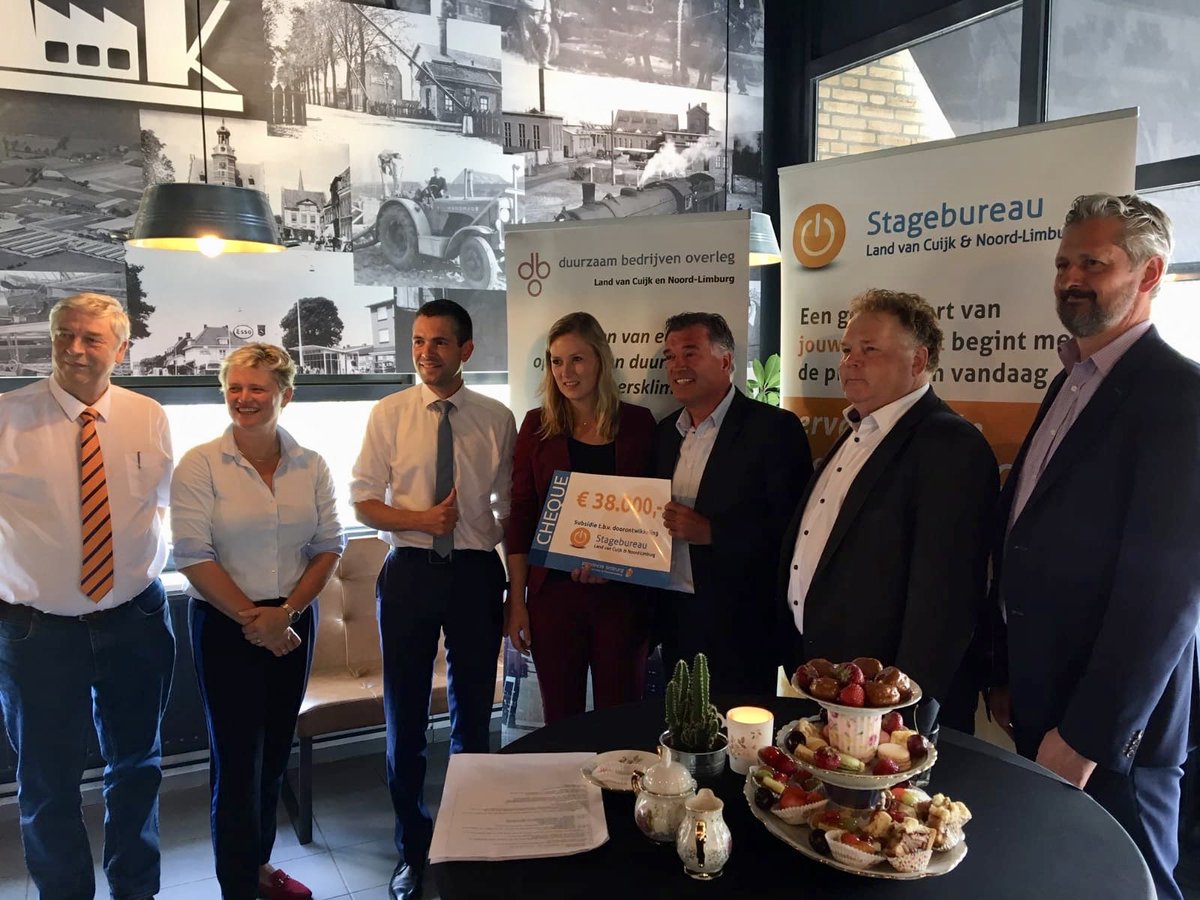 Stagebureau Land van Cuijk &amp; Noord-Limburg kan door! Vanmiddag bijdrage <a href="/limburg/">Provincie Limburg</a> €38.000 met betrokken gemeenten en bedrijven bekend gemaakt om (jong) #talent in onze regio te behouden met #scholing en #stageplekken. Veel leer- en werkplezier!