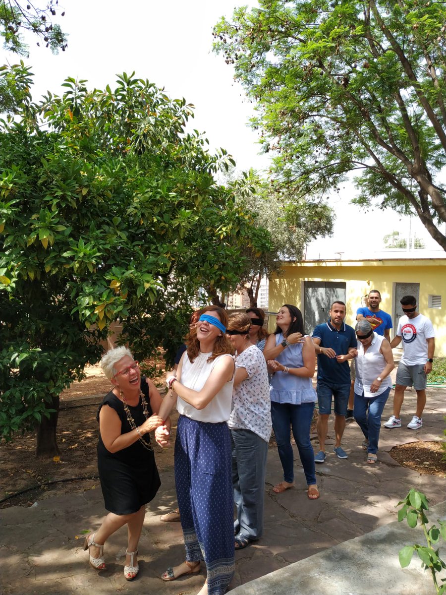 cole_sagrada's tweet photo. Encara que ens queda feina, amb estes imatges del curs de formació que hem fet des de dimecres volem desitjar a tota la CE molt bon estiu 🏄🏖️ @mjcanetgadea74 @ClariCristina @RuizCliment @puri310868 @AngelSAFAM @MaAlicia12 @21artal @merchegarrigues @Inmeta78 @pauandreu07 https://t.co/LpDD71Wno6