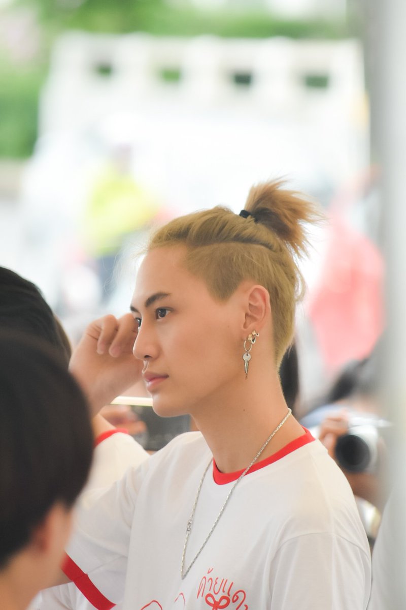 jjaneypp's tweet photo. เข้าสู่การเป็นนักแสดงแบบเต็มตัวเรื่องแรกเลย #เป็น✊📦❤ ให้บุ๋นน้าา #ไฟ้วว #bb0un #BounNoppanut #อมยิ้มของบุ๋นไออุ่นของเฮีย #UWMAseriesWorship #UWMAseriesWorkship https://t.co/Hccaa5XuYL