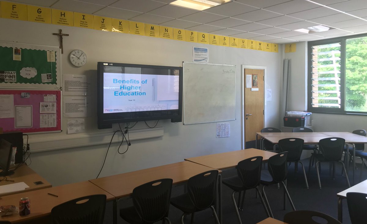 hepp_hq's tweet photo. I finished off this week delivering some fantastic workshops at @ASCHSSheffield
Hope youβve enjoyed seeing what my graduate intern life is like. Have lovely weekend- over and out! βπΎ #BenefitsOfHE #outreach #FridayFeeling https://t.co/qPSztaL6BQ