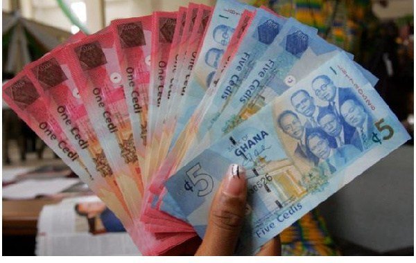 Ghana fund hit by panicked withdrawals; offers clients bonds instead of cash – GhanaWeb accrainformer.com/25868/ghana-fu…