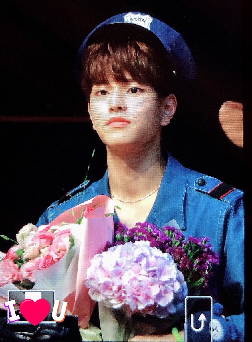 SeungminBRA's tweet photo. #PREVIEW | 05.07.19

Seungmin durante o fansign em Yongsan.

cr. somuch_min

#SEUNGMIN #승민 #StrayKids #스트레이키즈 @Stray_Kids https://t.co/57vRXkPZ9p