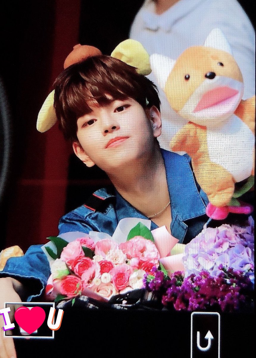 SeungminBRA's tweet photo. #PREVIEW | 05.07.19

Seungmin durante o fansign em Yongsan.

cr. somuch_min

#SEUNGMIN #승민 #StrayKids #스트레이키즈 @Stray_Kids https://t.co/57vRXkPZ9p