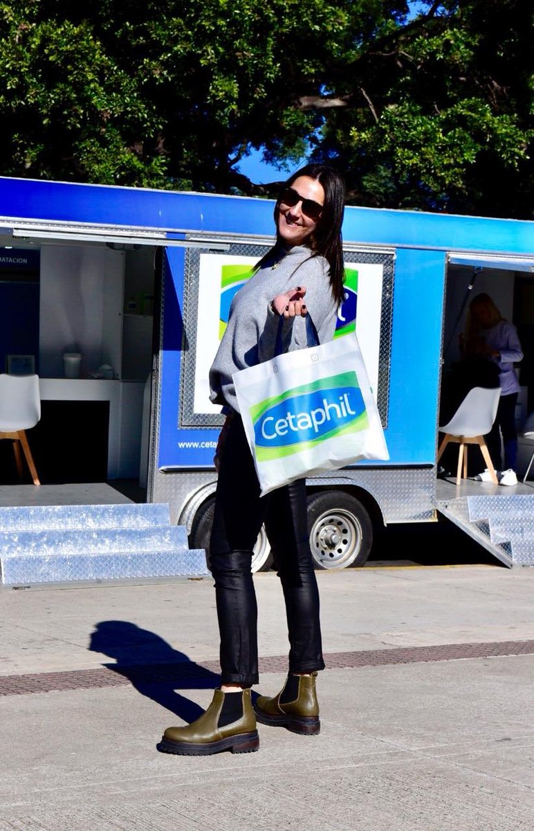 VientoCC's tweet photo. Evento PR + Influencers en el Cetaphil SkinLabTruck https://t.co/vsdPNA03KU