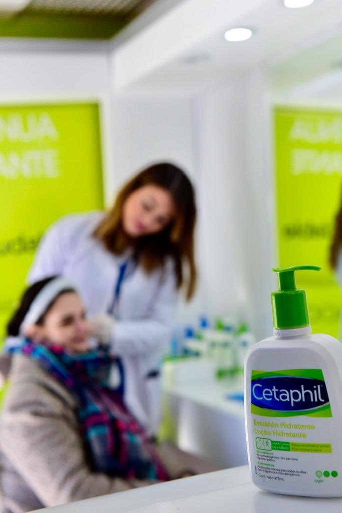 VientoCC's tweet photo. Evento PR + Influencers en el Cetaphil SkinLabTruck https://t.co/vsdPNA03KU