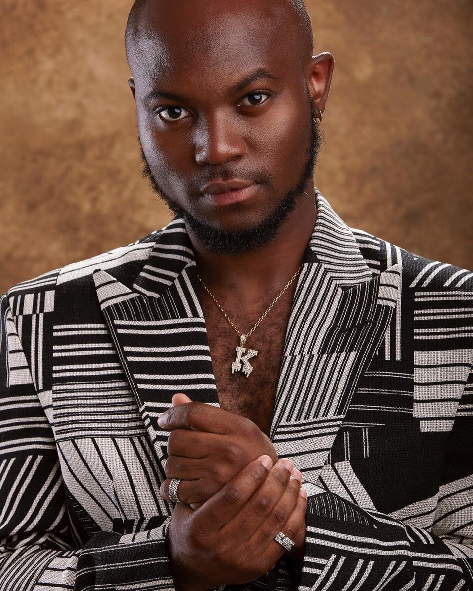 Bra_Perucci's tweet image. This is #franklingyanjr the creative brains behind @IamKingPromise’s #AsPromised Afrocentric album cover. He’s a product of #KNUST &amp;amp; @KwabotweOnline.  #braperucci