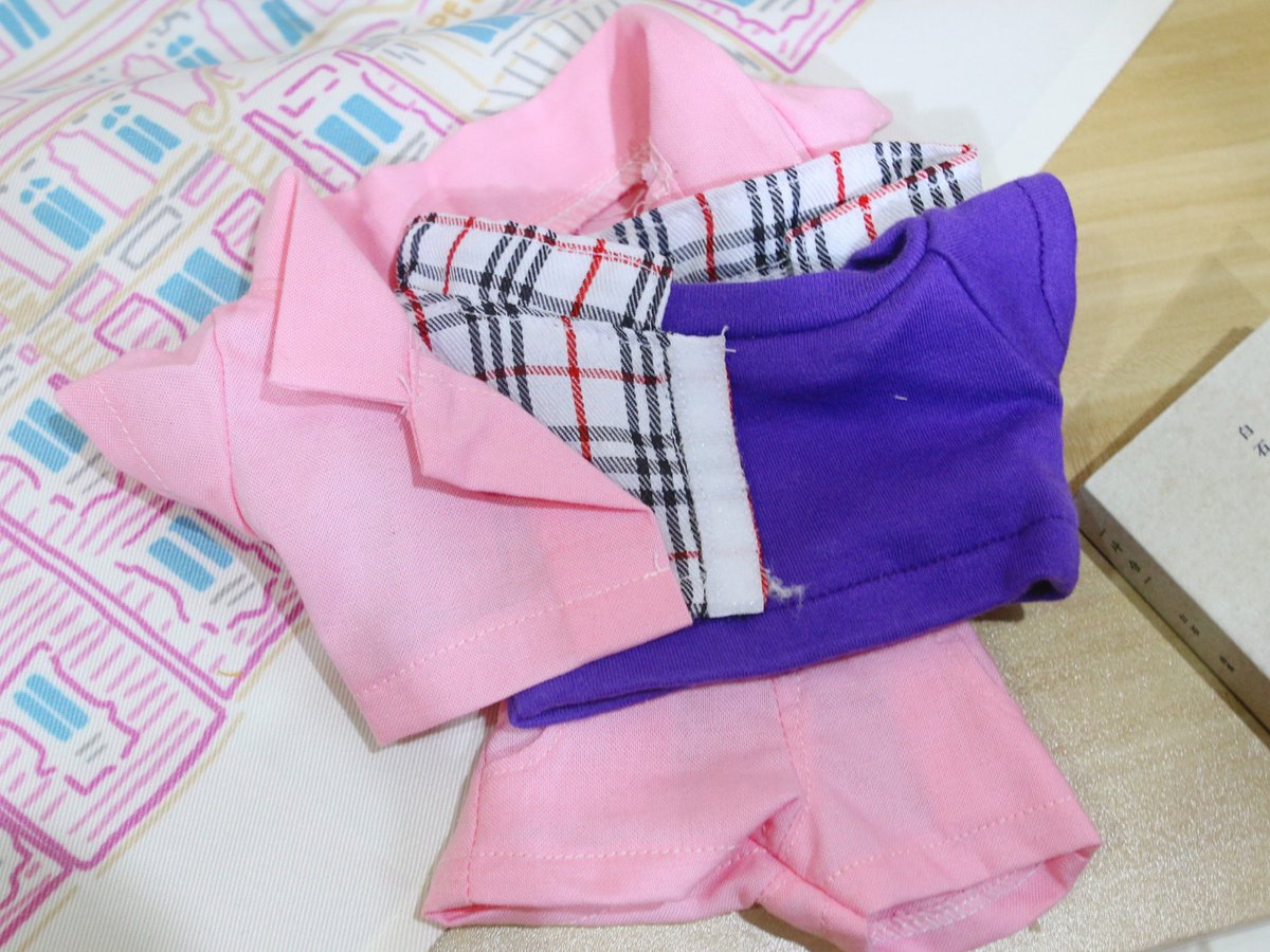 ELFINBABY_store's tweet photo. #ELFINBABY 
#ELFINBABY_Instock 
ชุด #แจฮวาน Fan meeting MIN:D
 มี 10 ชุด

-ชุดสูทสีชมพู
-กางเกง
-เสื้อเชิ้ต
-เสื้อยืดสีม่วง

👕ขนาด20cm

❤️490 บาท ❤️

😘จองทางDM

#ชุดตุ๊กตา #ชุดตุ๊กตา15cm #ชุดตุ๊กตา20cm #ชุดตุ๊กตาพร้อมส่ง 
 #ตุ๊กตาwannaone https://t.co/DB07qbAYIq