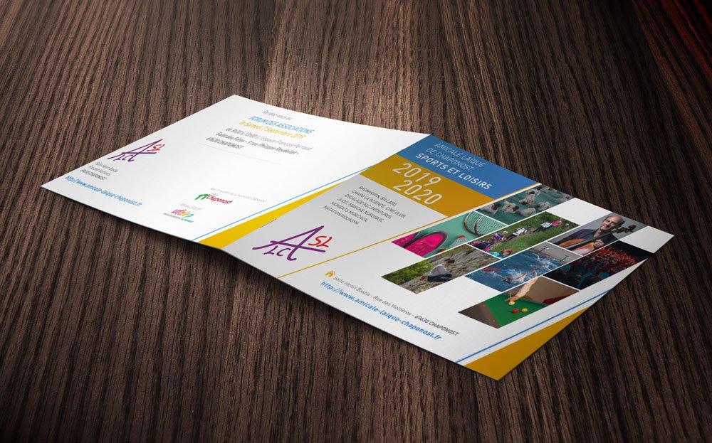 Hurrah_Luna's tweet photo. Attention ! Attention ! Pour vos activité 2019-2020 voici la brochure de  l'Amicale Laïque de Chaponost ALCSL. Fraîchement sortie des bureaux de  Hurrah Luna pour sa mise en page aux couleurs de 2020.
#sport #Judo https://t.co/onBHRTGDWs