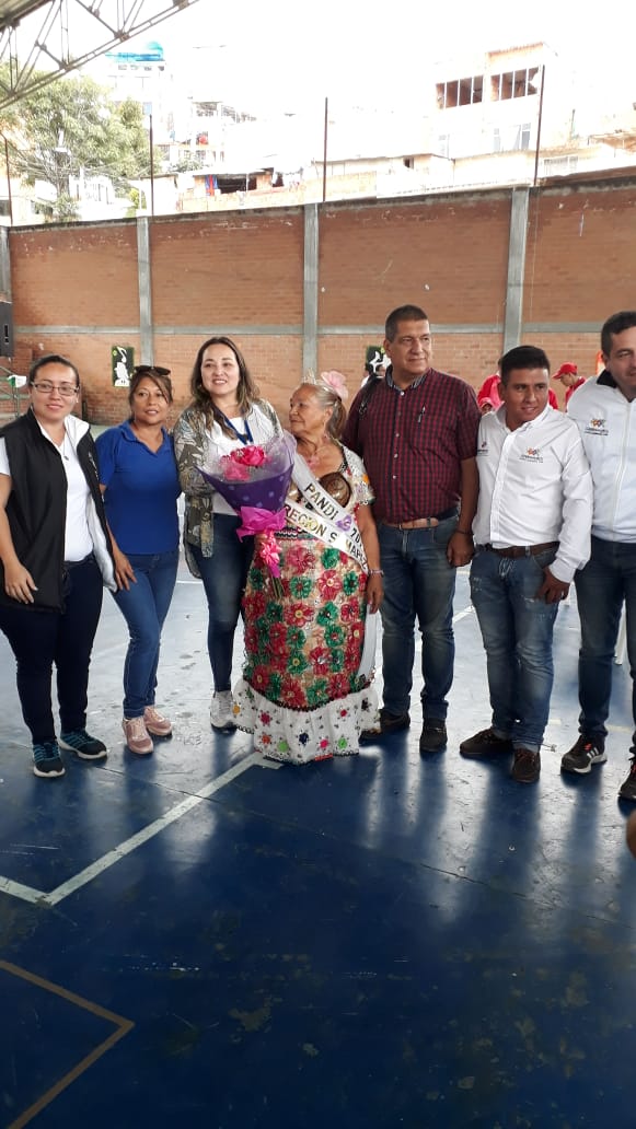 ENCUENTRO ADULTO MAYO PROVINCIA DE SUMAPAZ Fusagasuga 2019
Con el grupo“MI TERCERA JUVENTUD” y la Banda Marcial del Adulto Mayor de Pandi  en el marco del reinado provincial, Pandi tiene Reina quien representara al Sumapaz. La nueva soberana es la señora Myriam Rodríguez.