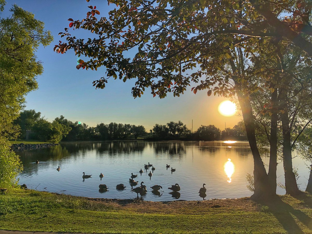 rcminder's tweet photo. Peaceful morning run after the loud #4thofjuly2019 celebration #run #runners #runwyo #creative #ArtistOnTwitter https://t.co/Z6XGq6UTIv