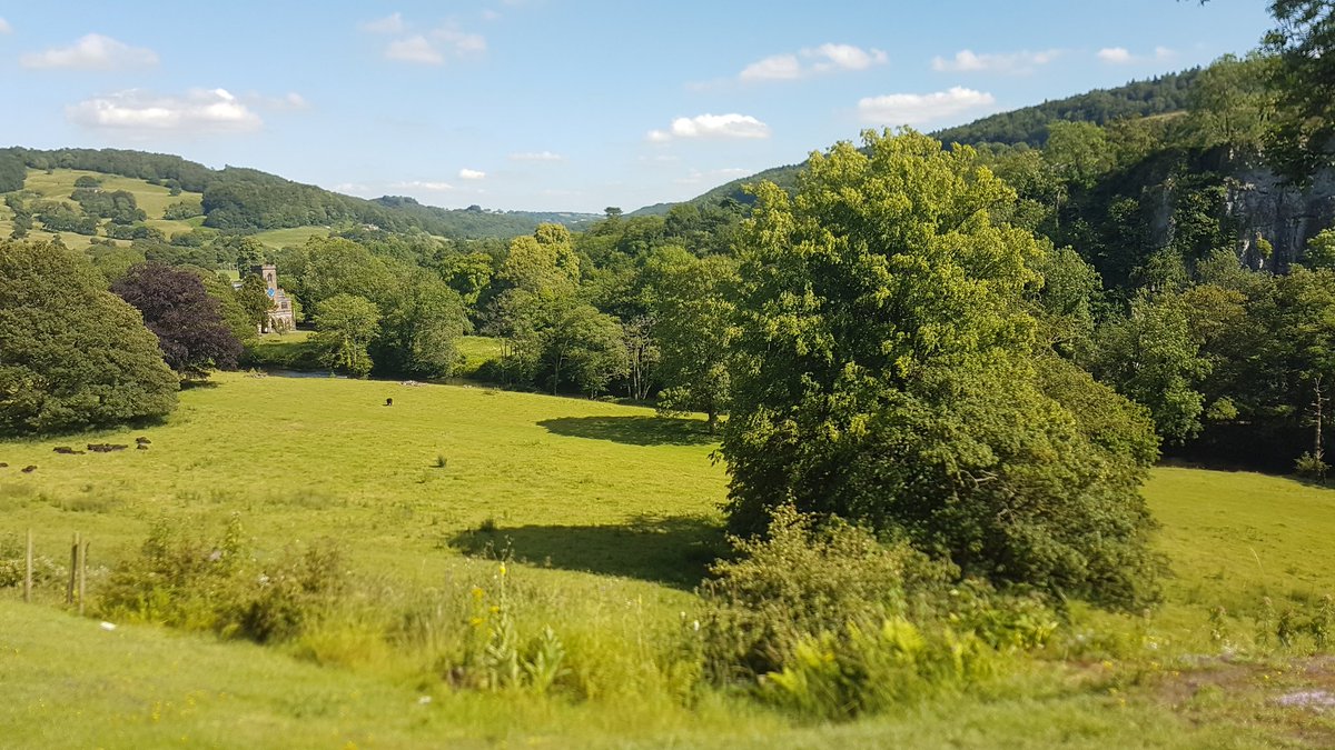 StLizziesCofE's tweet photo. Arriving @willersleyhotel for our #churchWeekendAway!! Weather is perfect!!
#TrustWithoutBorders
#church #weekend #away #sun #summer #crackingtheflags https://t.co/zbWnLYi8Gy