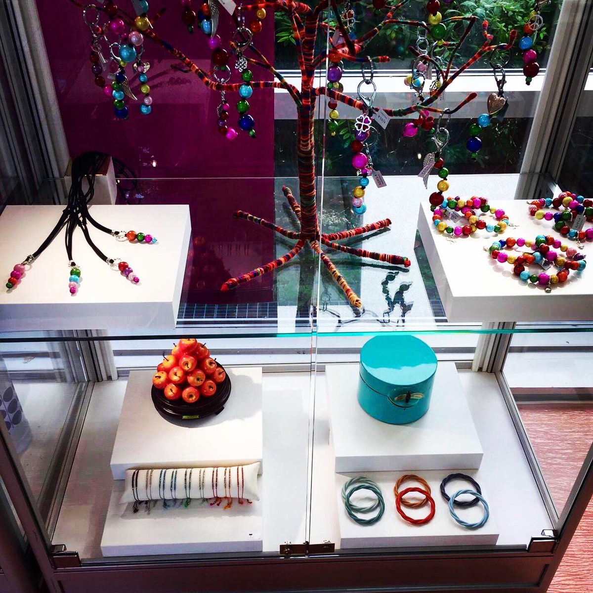 AJOLA's tweet photo. Come and visit us!! Wir stellen in München auf der schönen Messe TRENDSET aus!! #ajola #schmuckfürdiesinne #funlabel #schmuck #jewelry #geschenke #hamburg #designaushamburg #hamburgerschwestern #accessoires #gutelaune #lichtreflektierend #trendset #messe #münchen #munich https://t.co/TH6UWuCYNw