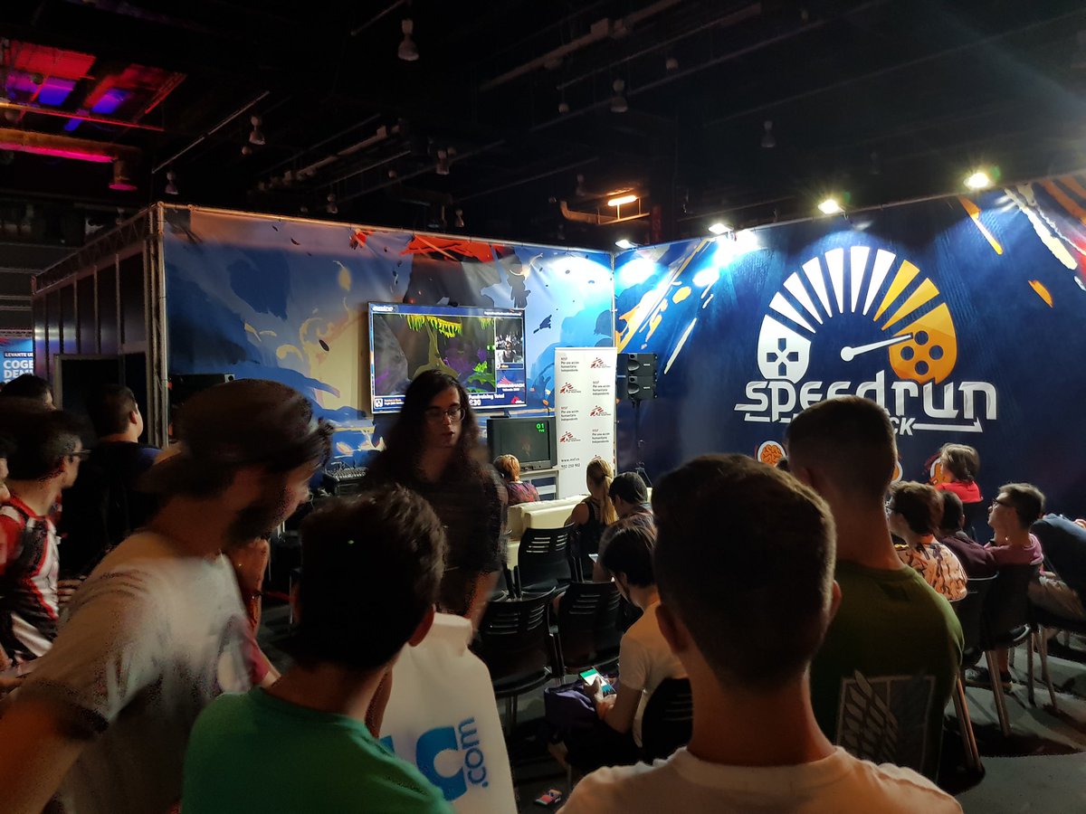 Speedrun_Inter's tweet image. The people are enjoying the speedrunning marathon at @DreamHackSpain! #speedrunMedicosSinFronteras #speedrun