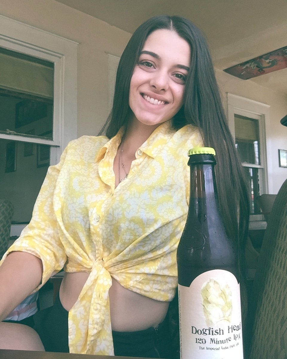 BigHouseTobacco's tweet photo. Come to Big House & have a @dogfishhead with Franki !!! #frankifriday #friday #tgif #scrantonpa #beerenthusiast #beerlover #beerbeerbeer #beerporn #beergasm #beersnob #beertime #beerselfie #beerqueen #beerstagram #beer https://t.co/Dac7L2ijVK