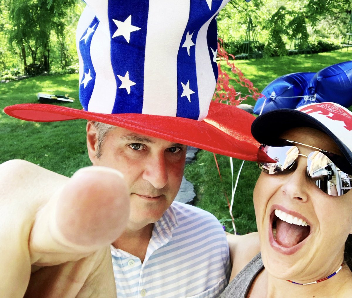 beltrami_co's tweet photo. **2020 SENIORS**
WE WANT to work with YOU!

Call today before 5pm to book your senior photo shoot for July and get a 3 outfit session for FREE! 

802.863.6223

TODAY ONLY
#letFREEdomring 🇺🇸 #wewantyou https://t.co/Km4JqbcPTb