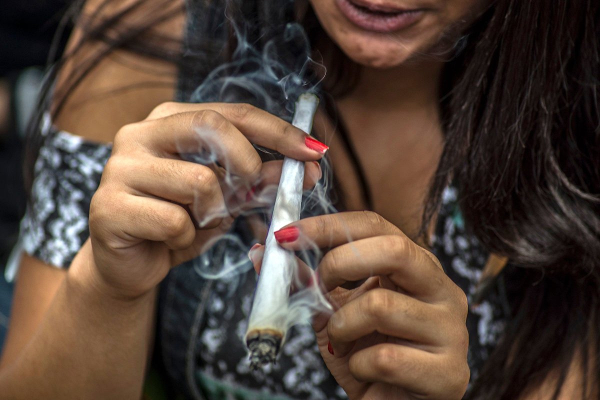 Во сне курить наркотик противодействие злоупотреблению наркотикам региональные программы