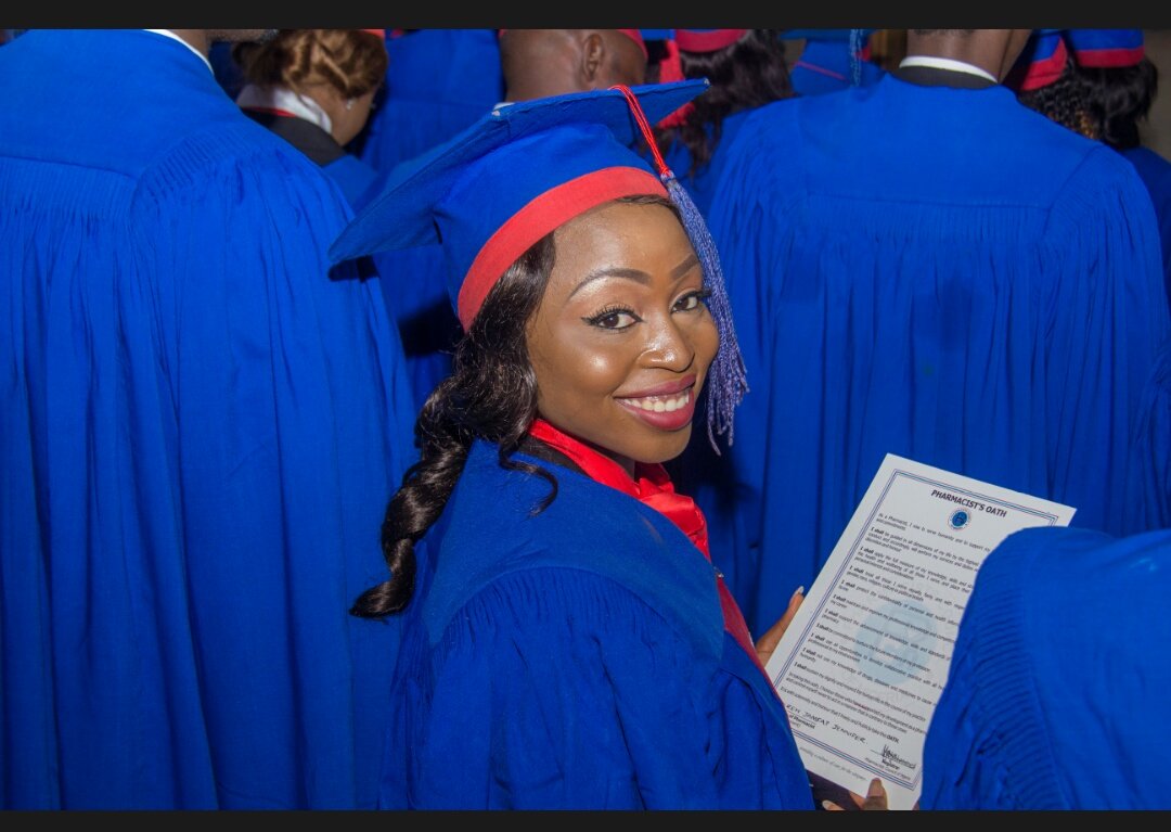 Jamfat_'s tweet photo. #TB #induction2018 #pharmacist #drugdealer #bscinthebag https://t.co/2ShhYZtgsp
