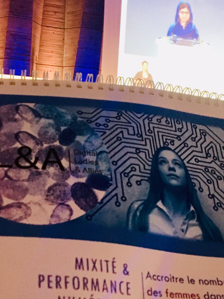 digital_ladies's tweet photo. #DLAindaplace #G7Education
Our #DigitalLady is listening carefully to her #RoleModel @Malala 🙏🏻💙
«leaders must commit education funds so that every girl in every corner of the world can complete 12 years of quality education»
@G7fr @Y7France #MoreWomenInTech #LivreBlancDLA 🚀 https://t.co/6agmGK4guh