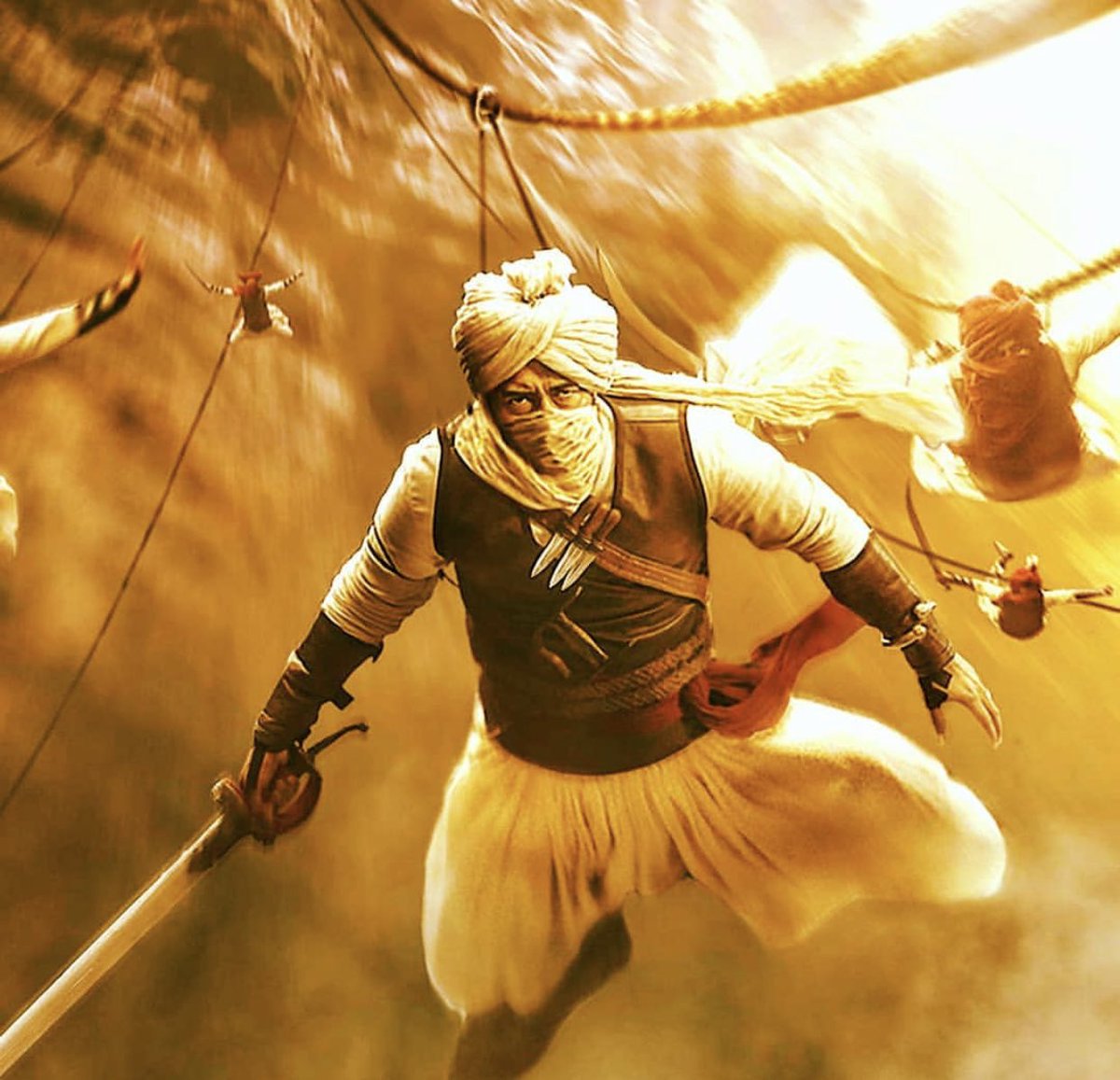 mgadikar12's tweet image. #Bollywood 🔥

#MegaStar 😎

#Massmaharaja 💪

@ajaydevgn&apos;s 
💯 th movie
All box-office record break 🔥🔥
Upcoming movie @TanhajiFilm🚩
Blast in box-office
10th January 2020
@omraut @Ajinkyad @Officialneha @TSeries @ADFFilms 
#AjayDevgn #tanhaji 
Good night Boss 🌌🌃