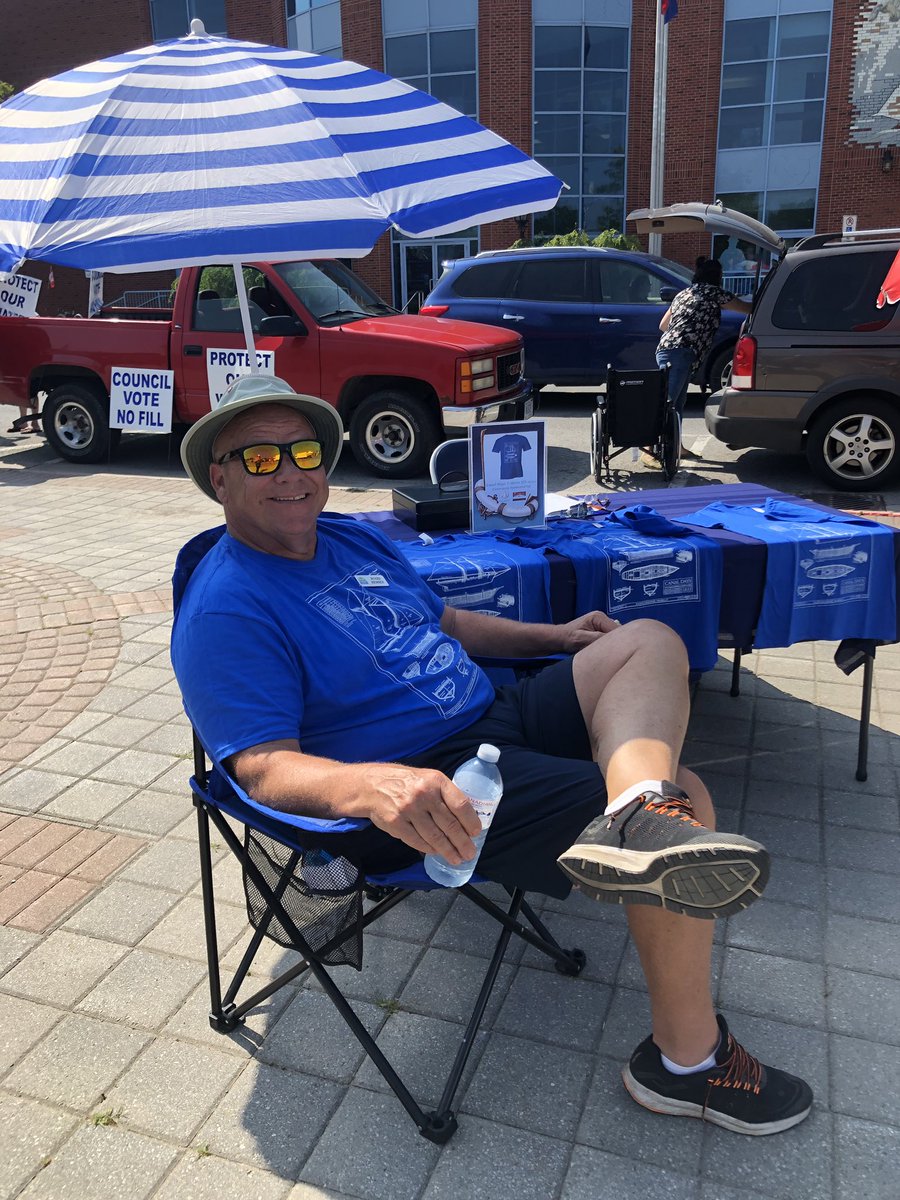 PortMuseum's tweet photo. @CanalDaysPC T-Shirts back at Market with board member Jeff Piniak! Support your Museum $25 all sizes. Also available at Gift Shop 12-5 daily. @PortColborne #CanalDays2019 https://t.co/xTuQ2AZn6t