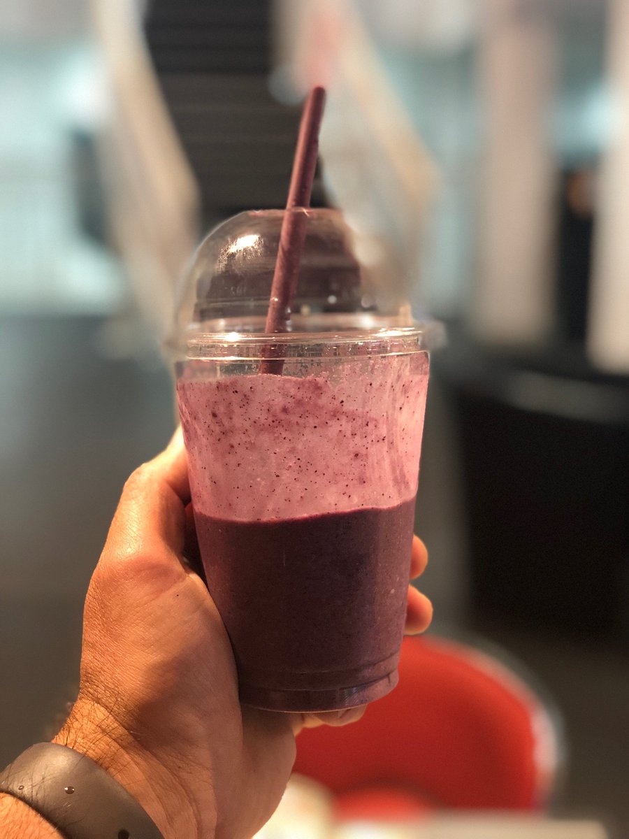 theblenderkoach's tweet photo. First of the weekend..... ๐คช @Vivelsfcardiff
#smoothaaaaaaaays #smoothieoperator #proteinsmoothies #riversideroverway https://t.co/2RlzDUEThm