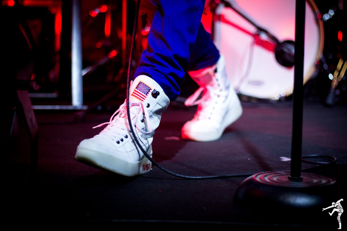 Overall_band's tweet photo. 🚀 Hard Rock Cafe Paris - Mai 2019 🌌
📸 by @ louiscmr sur instagram 👌
.
#Overall #space #odyssey #shoes #frenchband #band #poprock #live #music #popmusic #rock #spacex #iss #nasa #hardrockcafe #onstage #love  #happy #lights  #friends #show #paris #concert #musicians #stageshot https://t.co/VmwWktJlIZ
