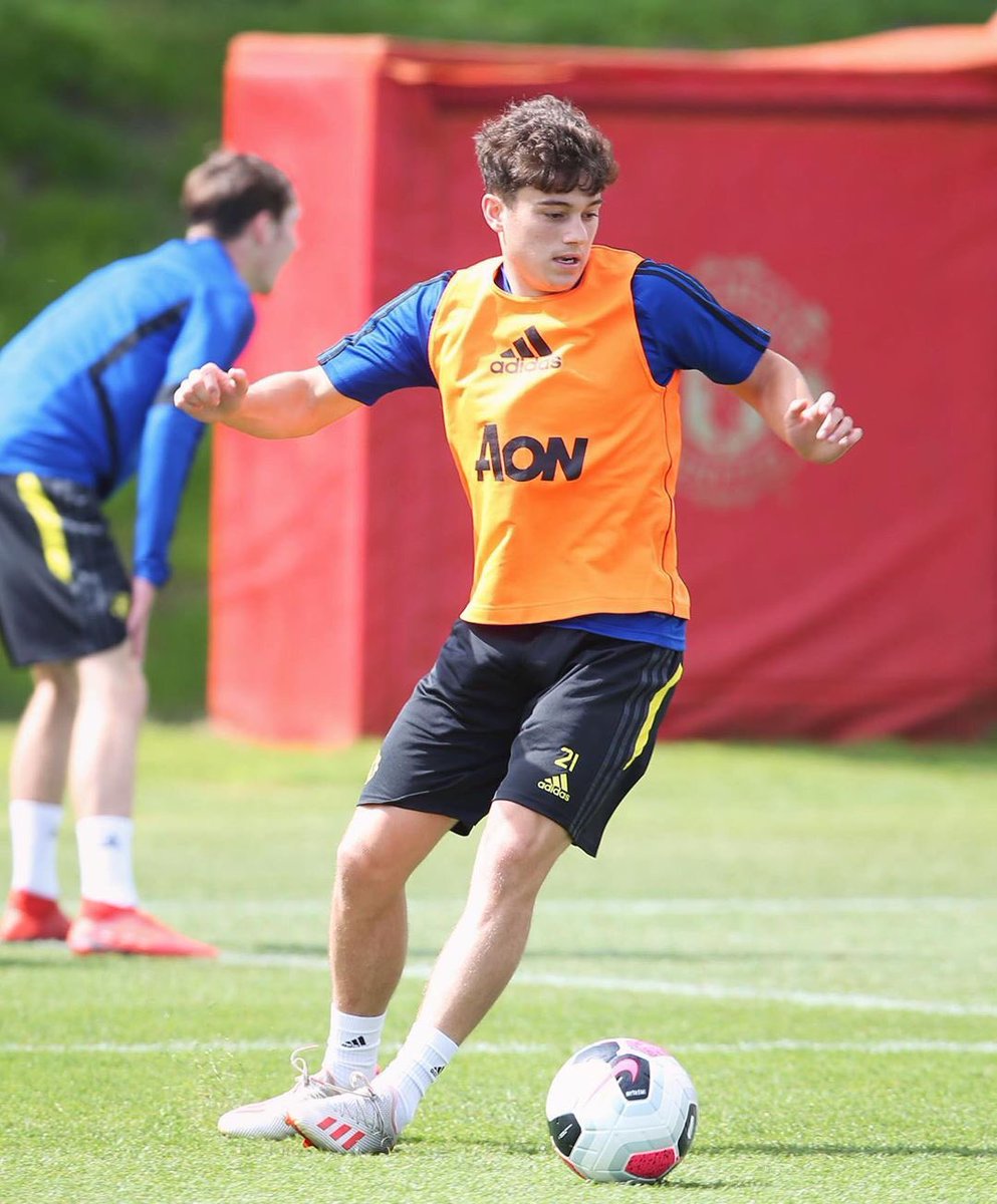 Daniel James tweet media
