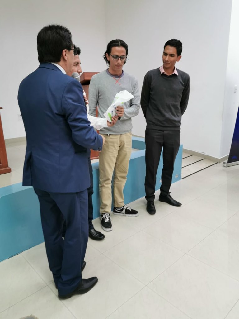 lacentralec's tweet photo. [AHORA] El proyecto #Fislab de la Universidad Central Del Ecuador obtuvo el tercer lugar en el Congreso Internacional Sociedad del Conocimiento desarrollado en la Universidad Técnica del Norte https://t.co/tze7MapUJ7
