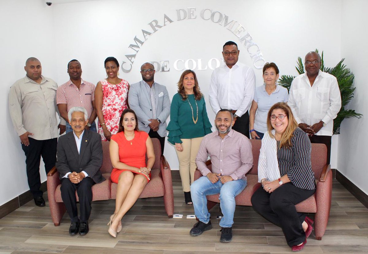Reunión de CecomCo presidida por Maira Luque de Pang.  Integrantes de la Junta Directiva: Winston Hankook, Gilberto Mena, Ruth Brown, Josimar Ortiz, Maira Luque de Pang, Marco Zarate, Luciana Policani, Jose de la Rosa Lam, Jose Ortega,Rosemary Zamora, Eyknar Salazar y Yara Fiengo