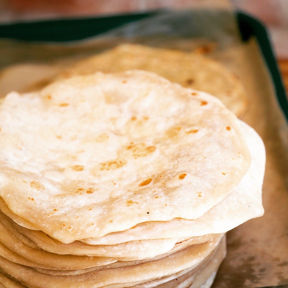 mkitchenphilly's tweet photo. Hot & Fresh Rotis makes our Kati roll more delicious. ππ―
#homemade #rollingit #trysomethingdifferent #masalakitchenphilly https://t.co/yP4x8FvTDs