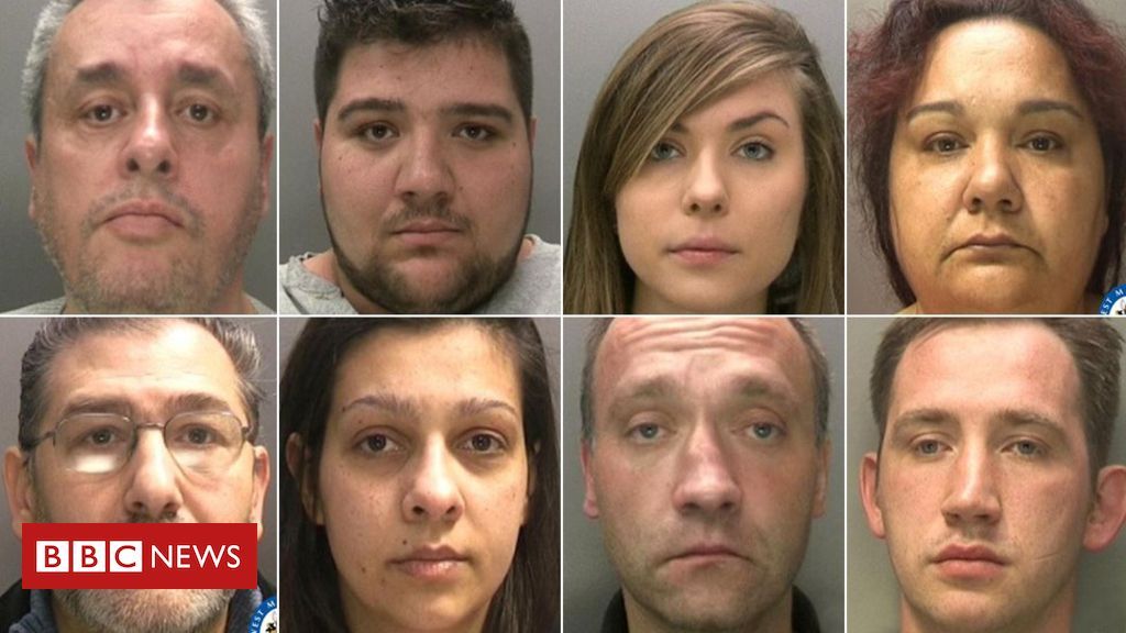 STOPTHETRAFFIK's tweet photo. #TraffickingNews Members of a gang behind 'the biggest modern-day slavery network ever exposed in the UK' have been jailed.
#HumanTrafficking is everywhere. Learn how to #spotthesigns & download our #STOPAPP. Together we can make #modernslavery history
https://t.co/hWLKmElgKd https://t.co/H1WbWkKtVb