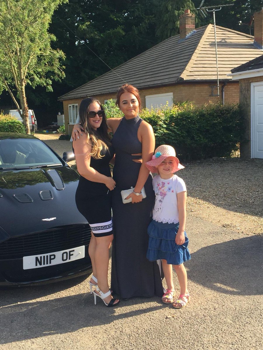 Xxelliexlouisex's tweet photo. Exams finished time to party, @fleebelittle @EyewearTy @BSBChallenge thank guys for your support https://t.co/I4pc8hE77W