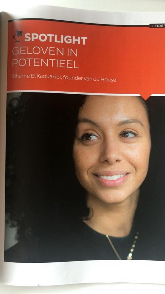 NancyDVogelaere's tweet photo. Vandaag #MTmagazine ik bus met mijn Interview met @SihameElk dat ik mocht afnemen ... zalig 🙌🙌🙌#straffeM https://t.co/b8UmwlS4ZC