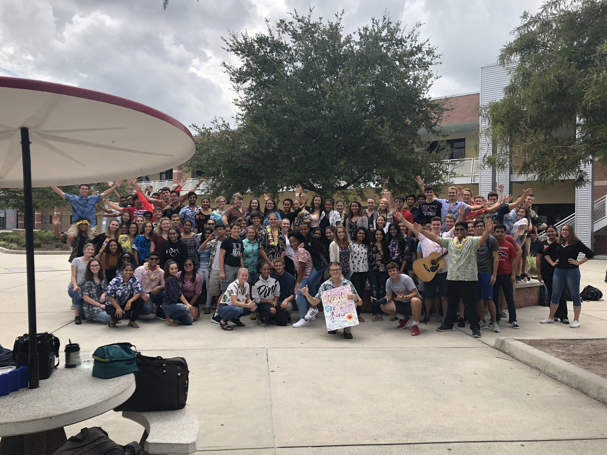 1TeacherVoice's tweet photo. Gotta take a moment to just be a regular teacher and not an ed advocate—just saw my #Luminaries #TOK scores for their diploma from the @iborganization. Not surprised in the least by these #AMAZING kids. So honored, blessed and grateful to have been a part of their journey 🙏🏼❤️ https://t.co/xJDldqbY2x