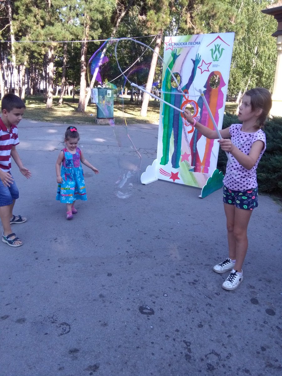 azbukiorg's tweet photo. Bubble Fest 2019, Niš, Serbia
#azbuki #BubbleFest #bubbles https://t.co/CBznZD9eQF