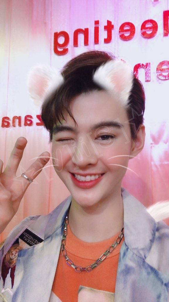 lucksaintperth's tweet photo. @2Ep97hS2HP2yW21 @lovesai69958485 @lucky13782629 @hL4WC5s1zqMcNMW @perthppe @Saint_sup perthsaint  na  susu  
PS白嫖总舵
PerthSaint Forever🖤❤️
cr：Logo-PerthSaintChinese
#datenight 
#PerthSaintSation 
#TriGon https://t.co/nOITZTrudN