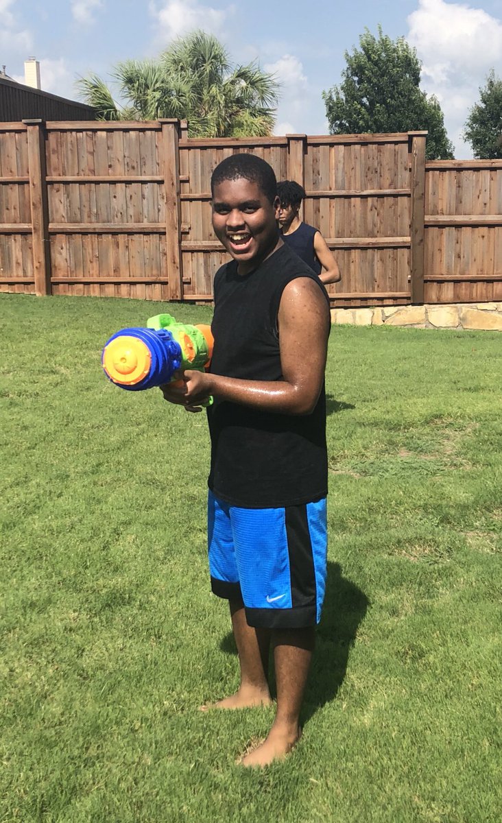 PortiaDawson1's tweet photo. Yesterdayβs fun... β₯οΈ
#4thofjuly2019 #mygems #waterblasters https://t.co/4Xyd17jbRa