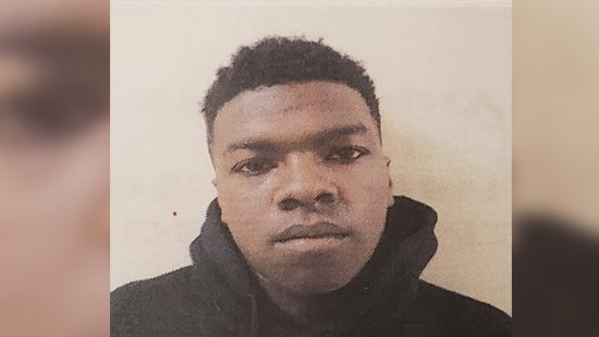 Armed and dangerous car burglary suspect wanted in Tate County
wmcactionnews5.com/2019/07/05/arm…