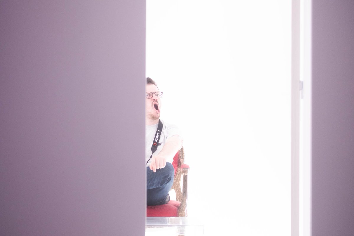 yellowbylaposte's tweet image. C&apos;est le week-end, c&apos;est le moment de relâcher la pression et Alex vous montre la meilleure manière de faire 😅 
#coursparticulier #onrelachelapression #LabPostal