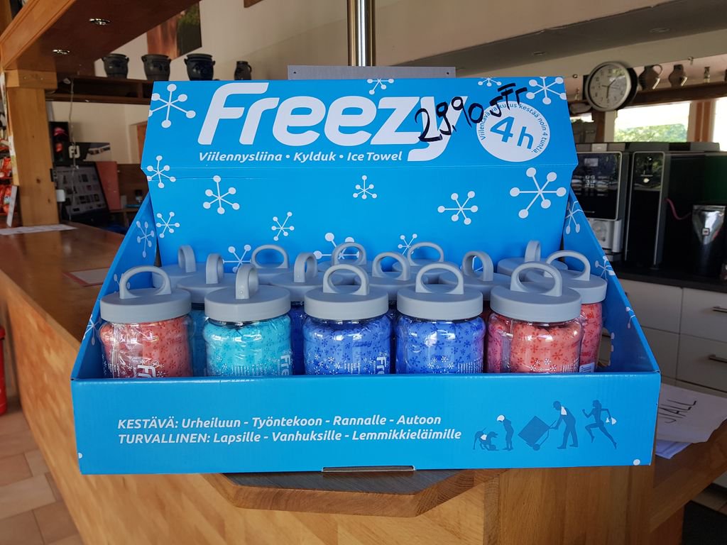 JohnsGolf's tweet photo. die abkühlung immer dabei haben? bei uns erhältlich für CHF 29.90 / Stk. https://t.co/DfNbv6fWt2